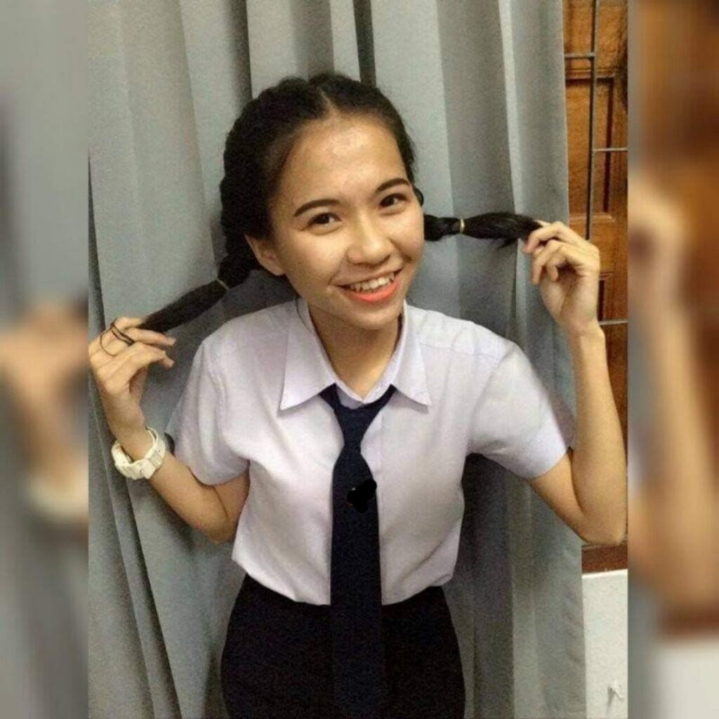 รูปโป๊ น้องนักศึกษาโชว์เด็ด